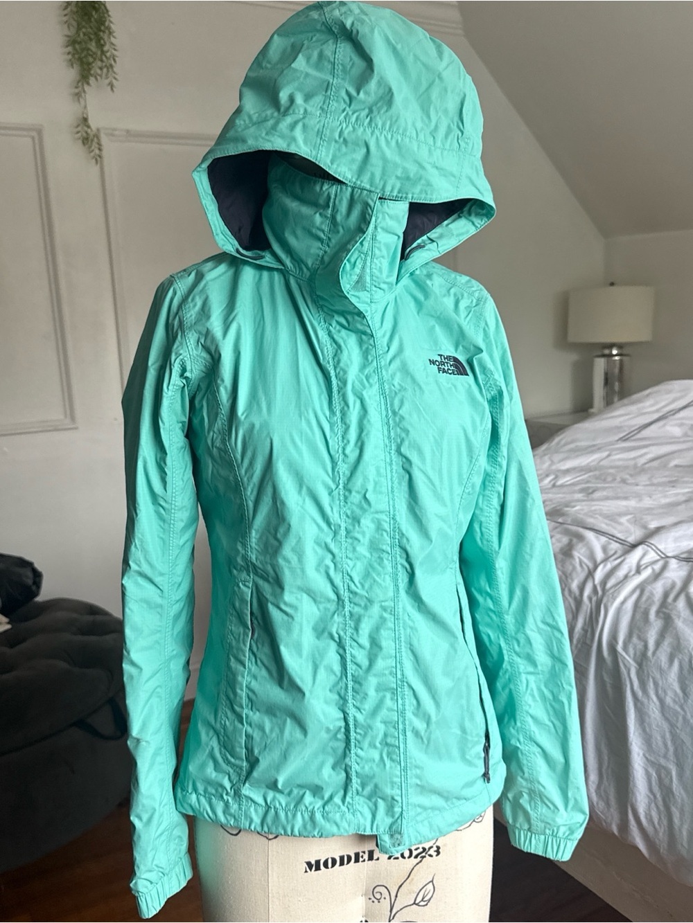 The North Face Women's Hooded Shell Jacket - Mint